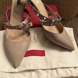 Valentino Garavani Rockstud Kitten Heel Mule Nude Leather